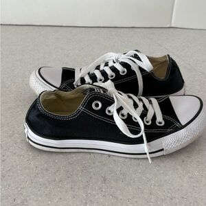 Converse All Star chuck Taylor Classic Blue and White Low-Top Women’s Size 7